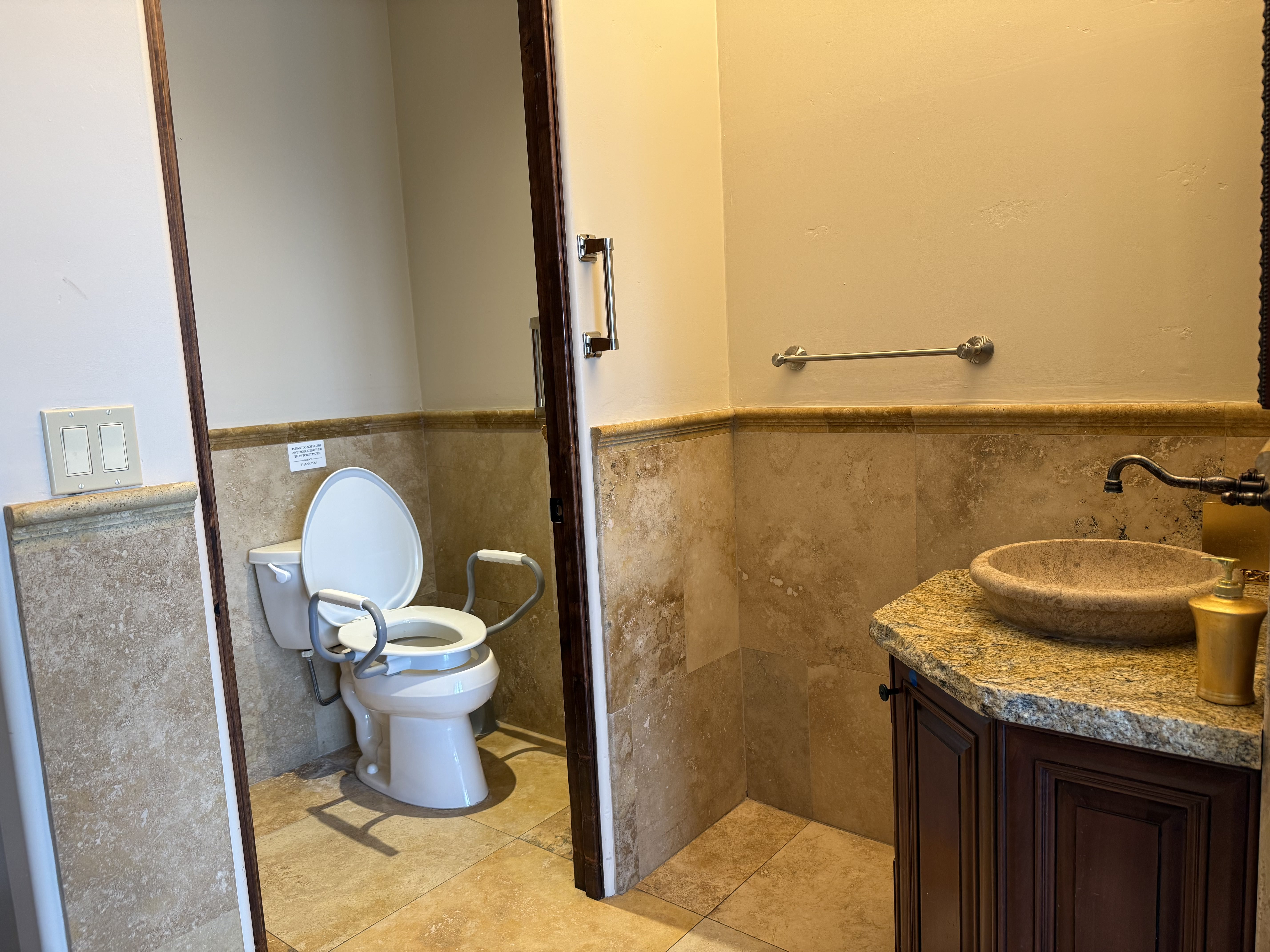 Private Suite 9 - Image 4
