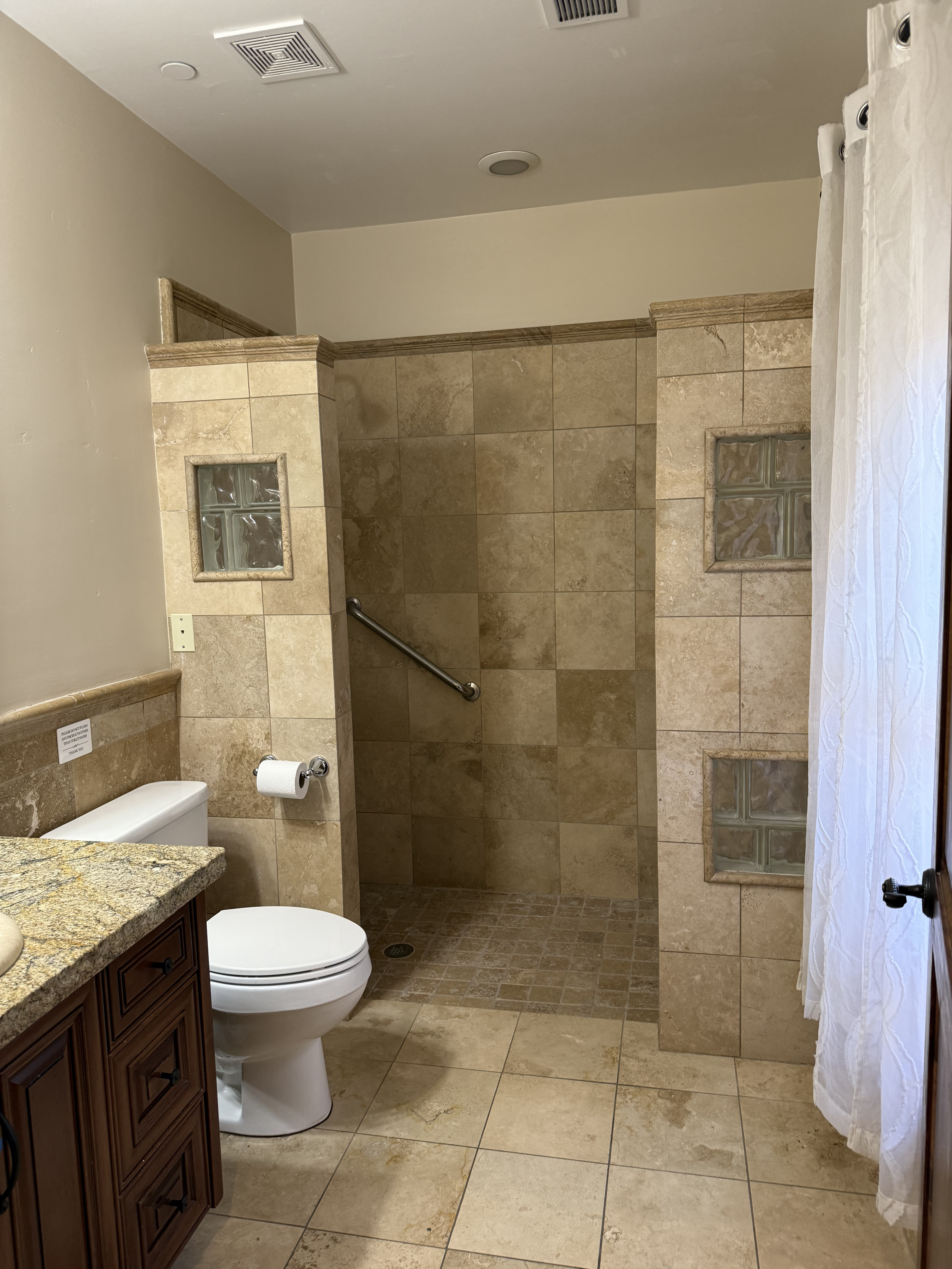 Private Suite 2 - Image 9