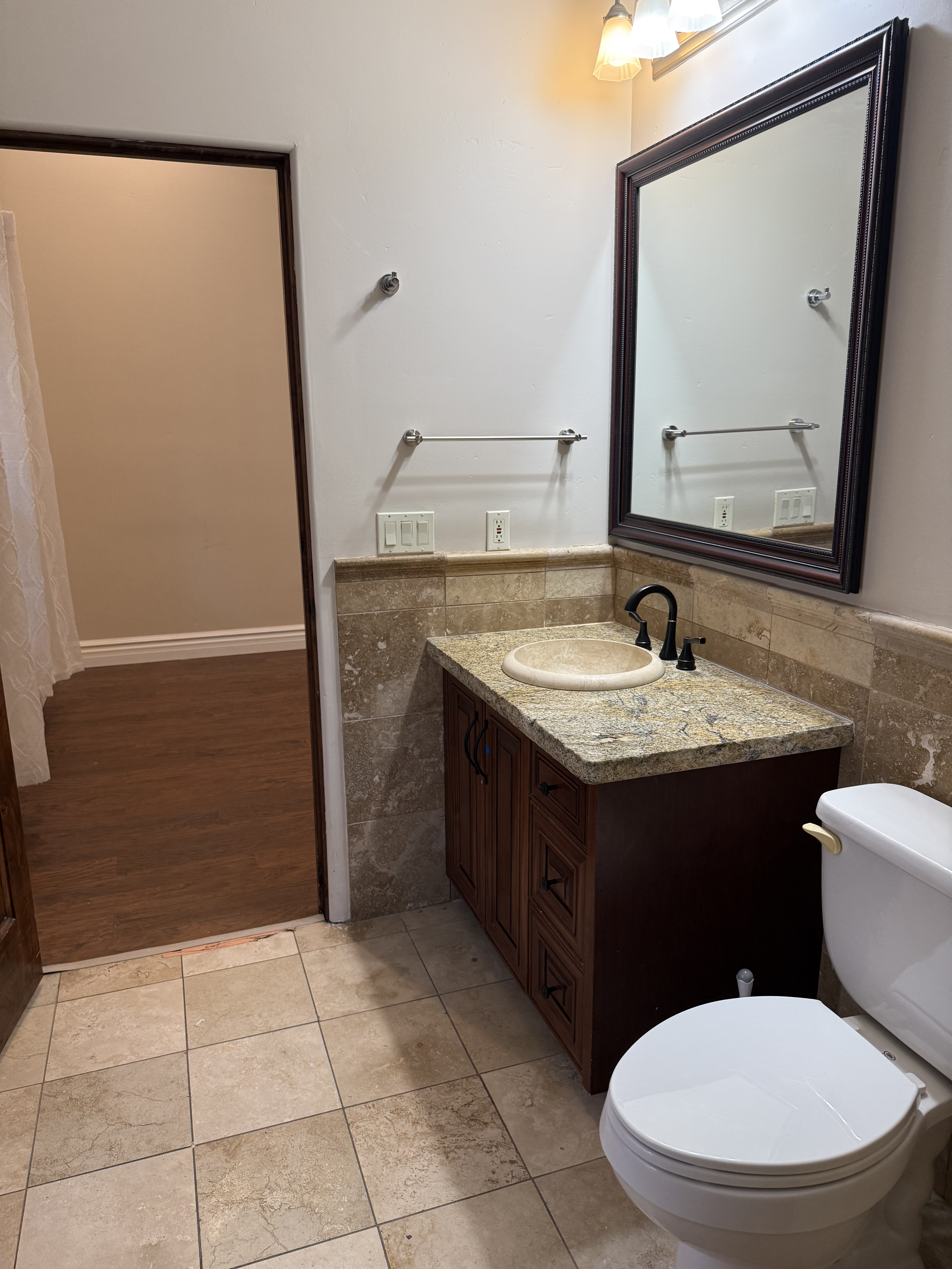 Private Suite 2 - Image 10