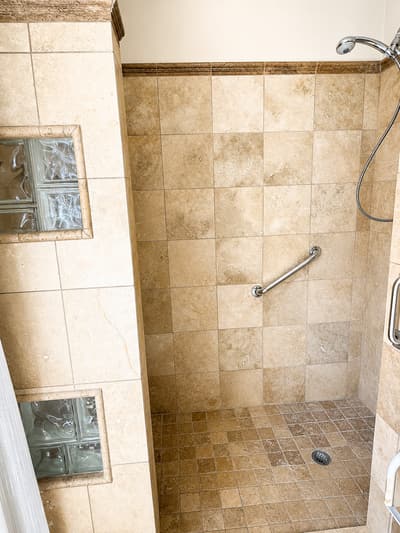 Private Suite 2 - Image 5
