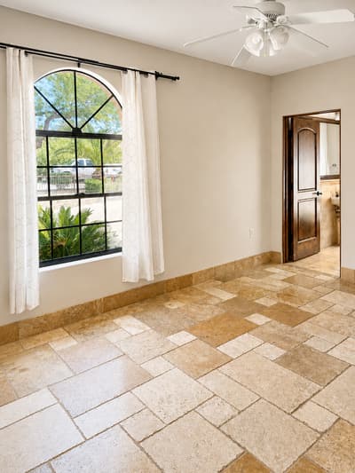 Private Suite 2 - Image 3